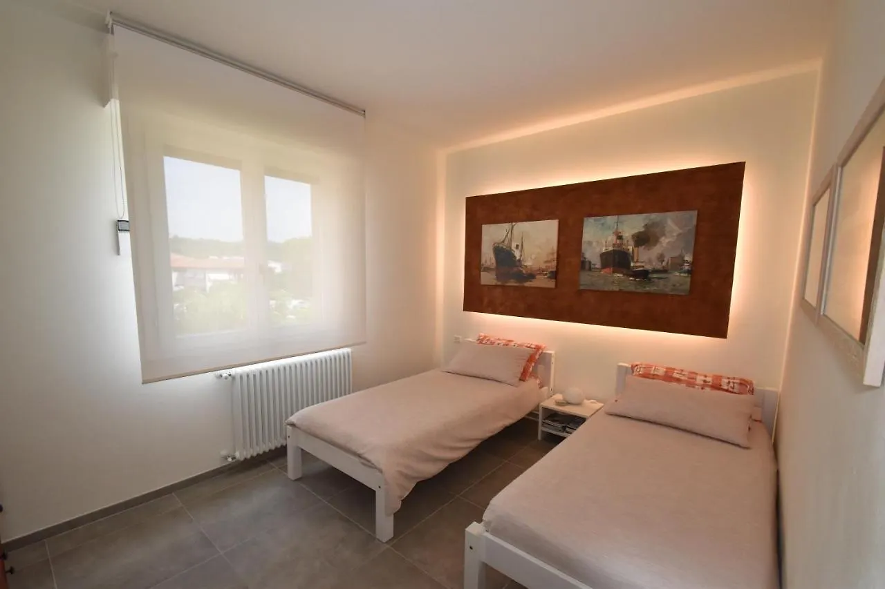 דירות מרינה די קמפו Rada - Zona Mare Con Clima, Posto Auto E Terrazza 0*,